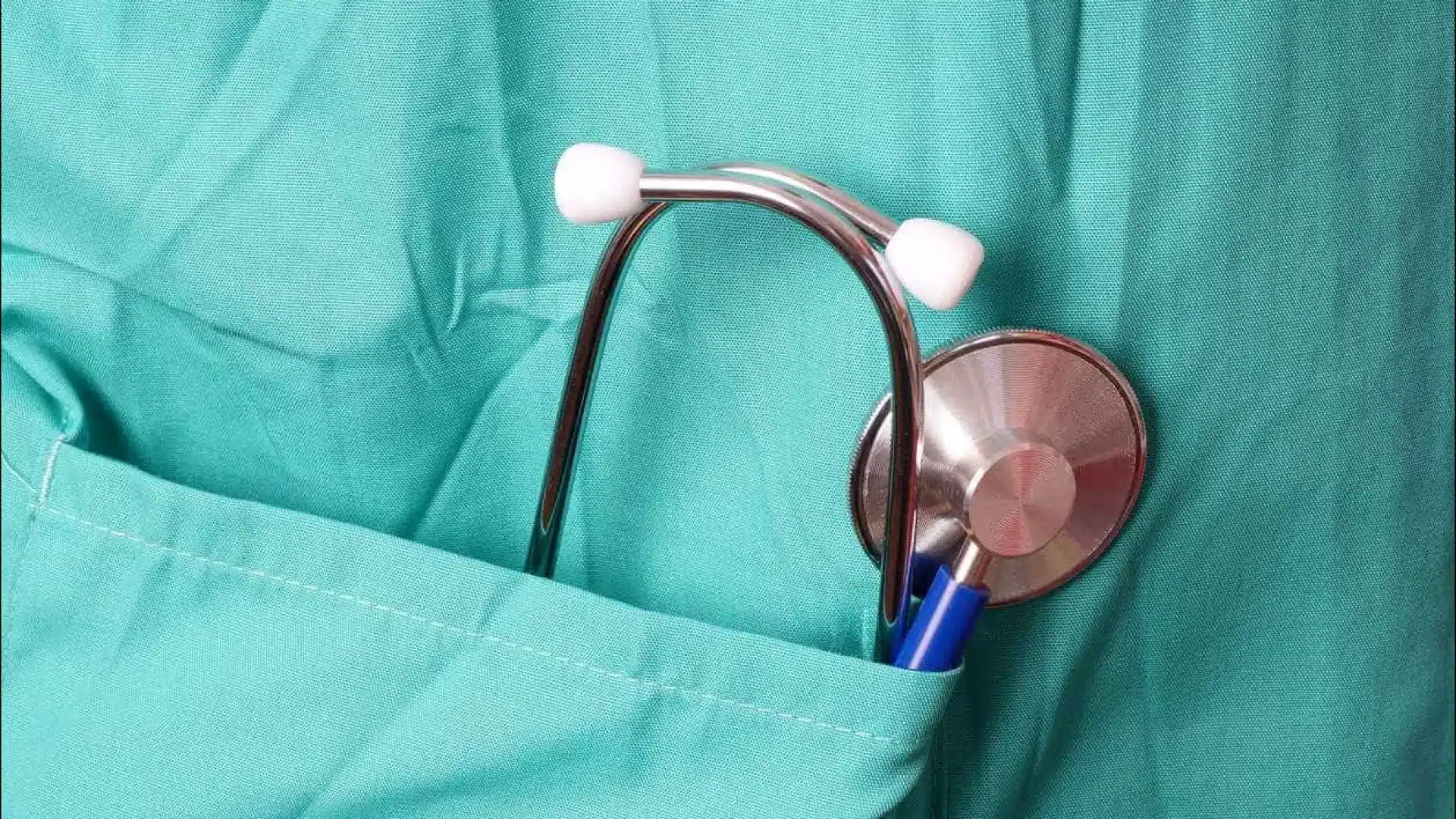 De jeunes médecins demandent la suspension des critères d'internat.