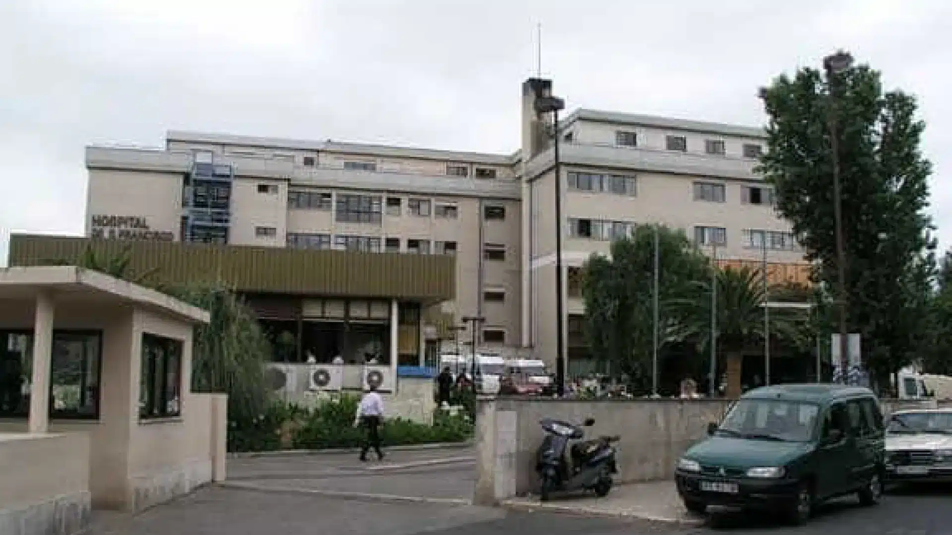 Disparaît de l'hôpital et est retrouvé mort après 1 mois. Que s'est-il passé ?