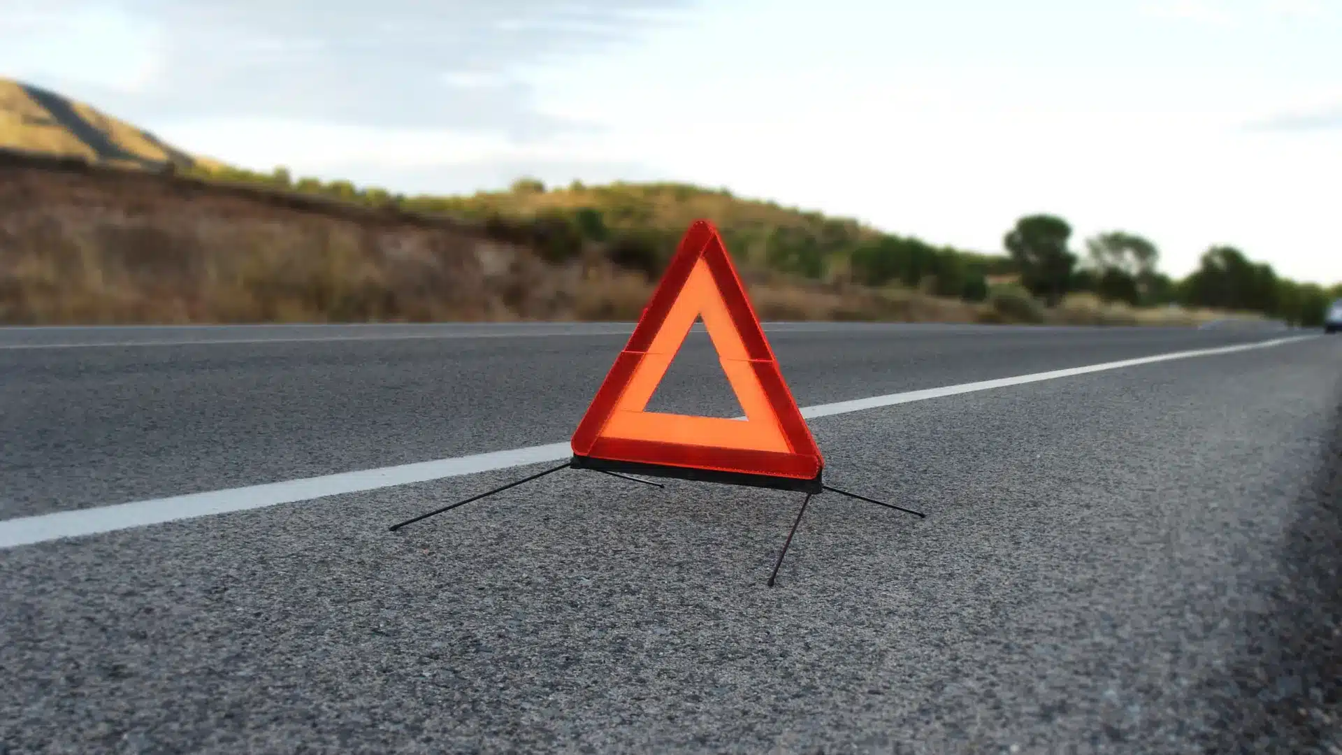 Encastrement sur la EN255-1 à Moura et laisse cinq victimes emprisonnées.