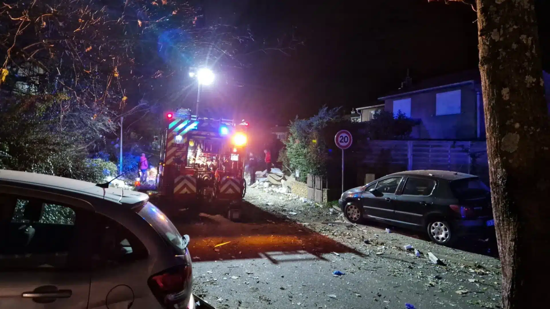 Enfants d'un émigrant portugais en France meurent après une explosion dans un immeuble