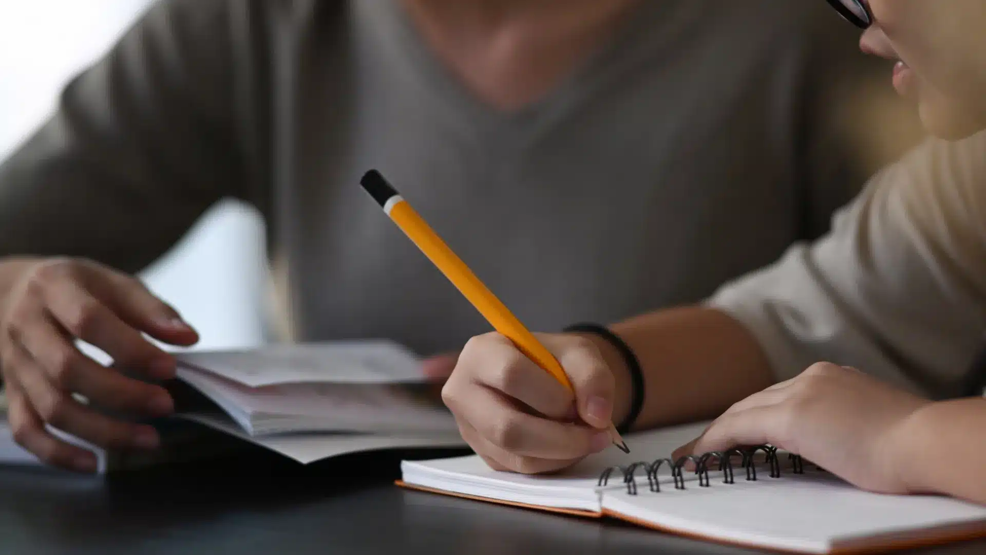 FNE alerte : Le profil de l'enseignant doit être clair dans la révision de carrière.