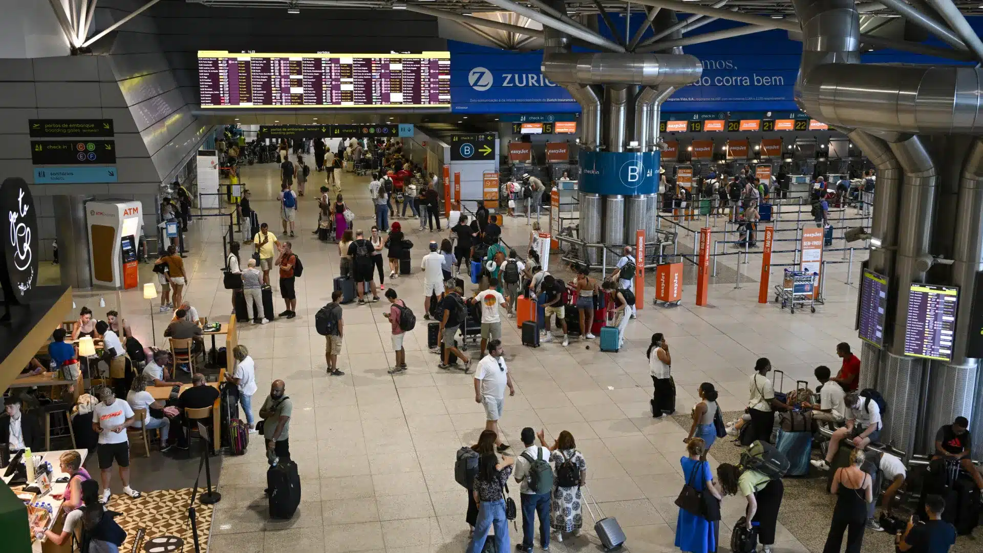 Grève dans nos aéroports annulée après un accord avec les actionnaires