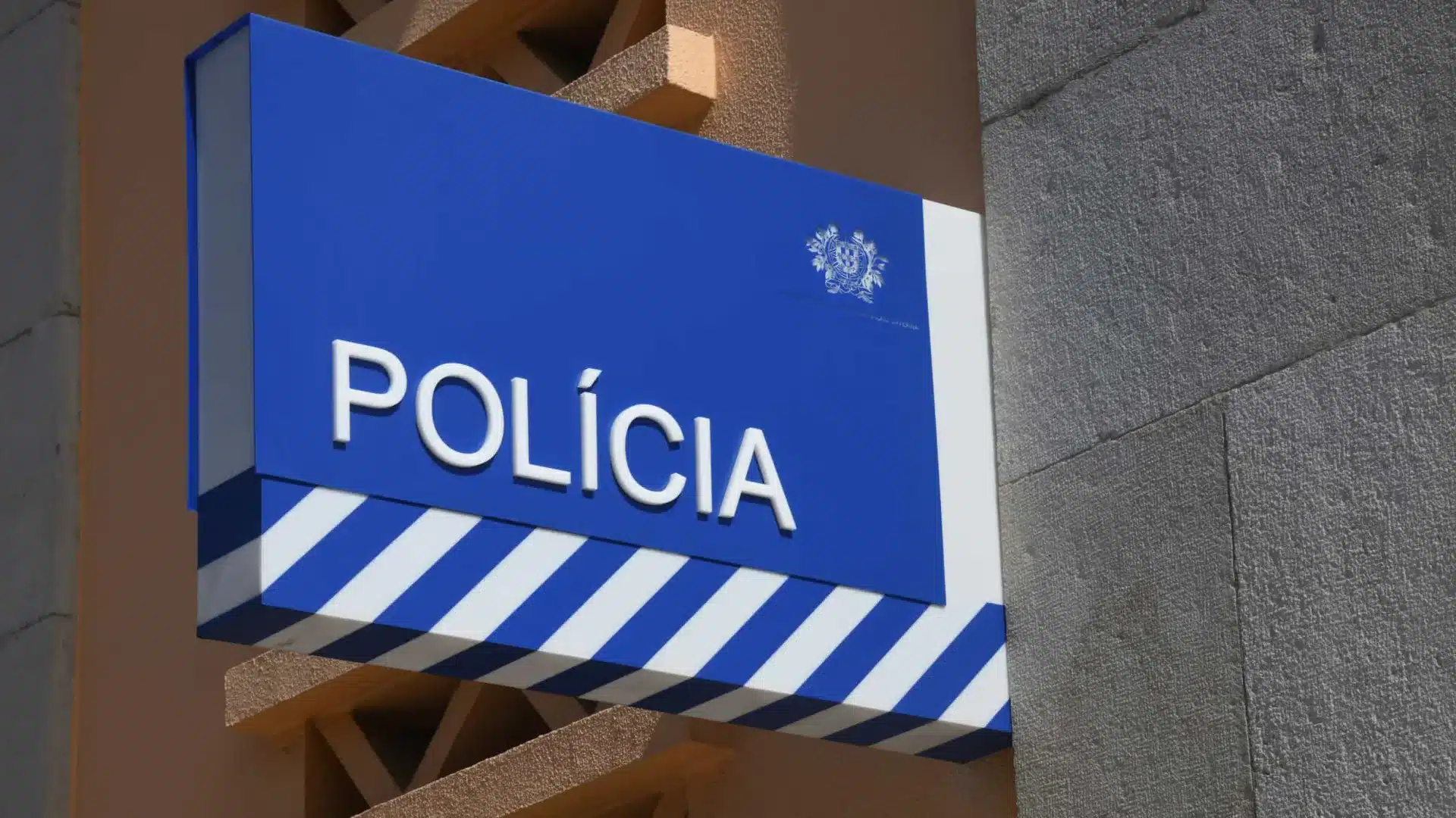 Homme blessé par balle à Leiria. Le suspect s'est enfui sur une trottinette électrique.