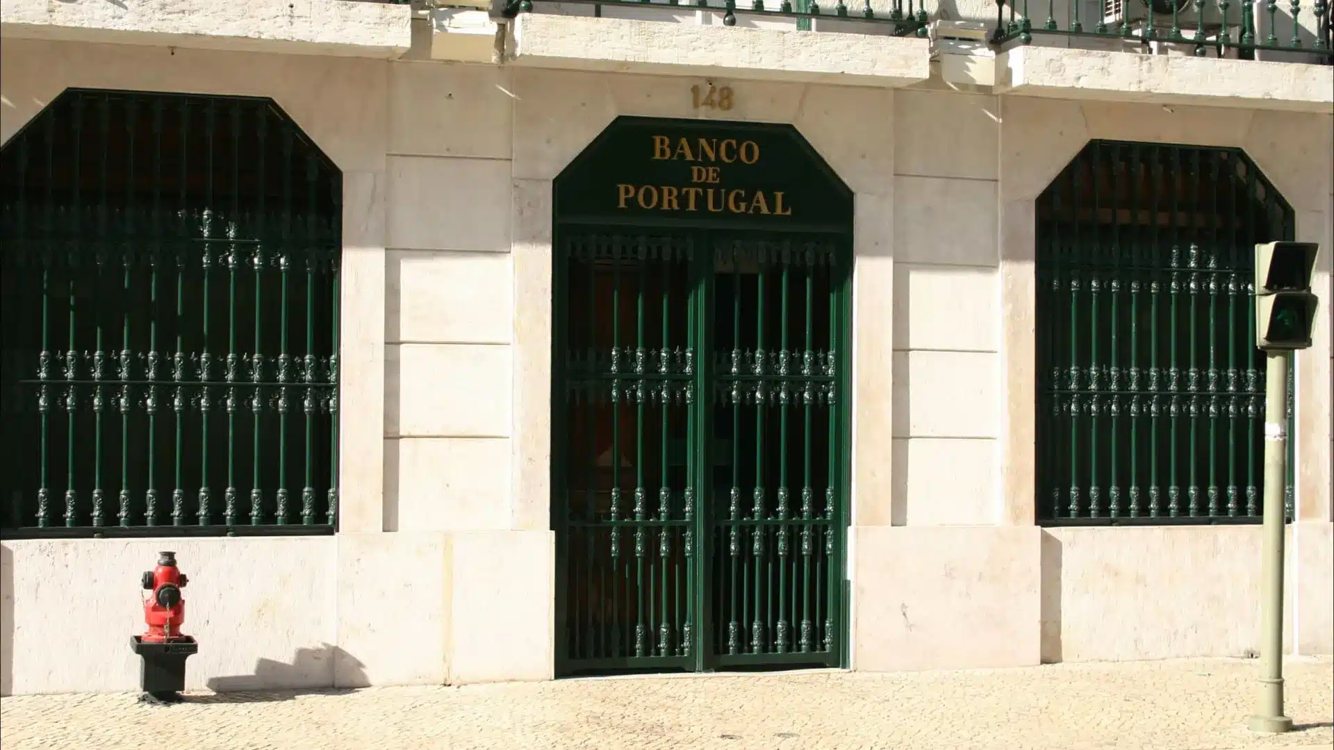 La Banque du Portugal améliore la prévision du déficit budgétaire à 0,4 % en 2026.