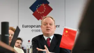 La Chine accusée de maintenir le yuan dévalué pour favoriser les exportations.