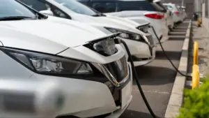 La demande explose et épuise les chèques pour les véhicules électriques (2 200 places en quelques heures).