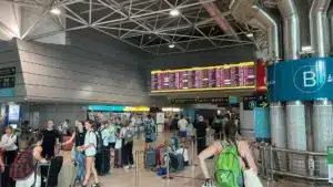 La PJ saisit plus de 15 000 doses de drogue dans des bagages. Deux personnes arrêtées.