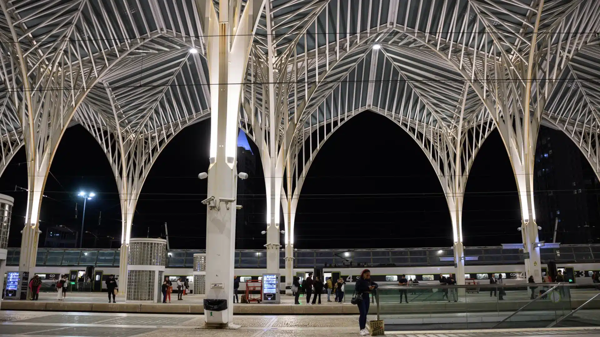 La police a localisé à Lisbonne un mineur qui a fui la maison de son père en France.