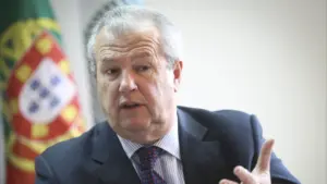 La réforme du travail "doit être construite avec consensus et transparence".