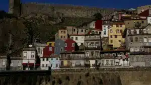 L'Assemblée Municipale de Porto approuve le retour à l'Association Nationale des Municipalités.