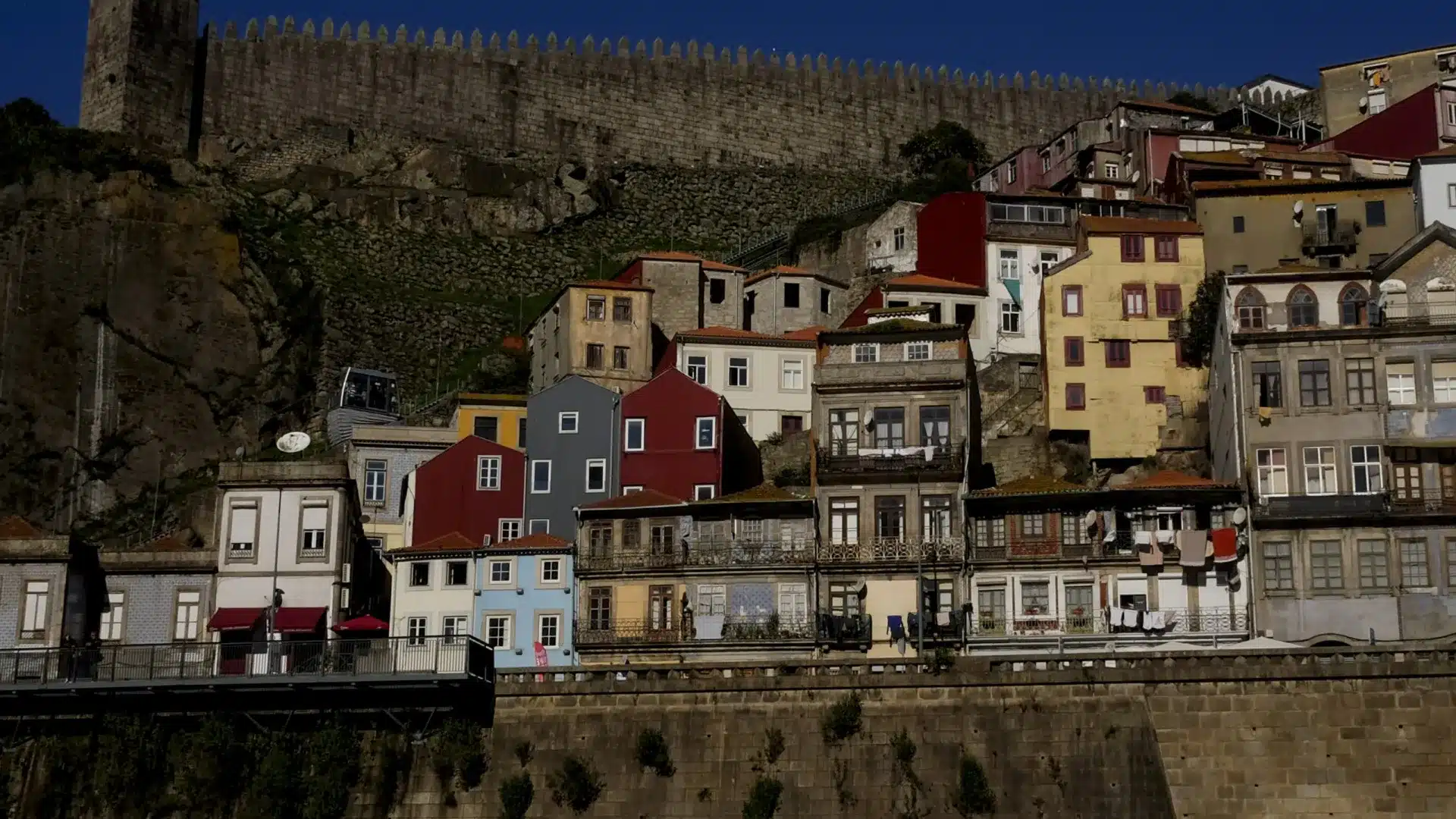 L'Assemblée Municipale de Porto approuve le retour à l'Association Nationale des Municipalités.
