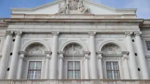 Le gouvernement acquiert un espace pour exposer la Collection d'Art Contemporain de l'État.