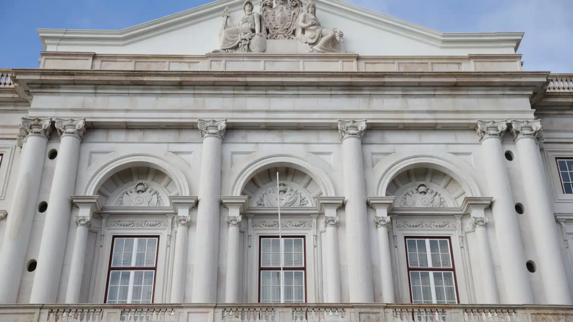 Le gouvernement acquiert un espace pour exposer la Collection d'Art Contemporain de l'État.