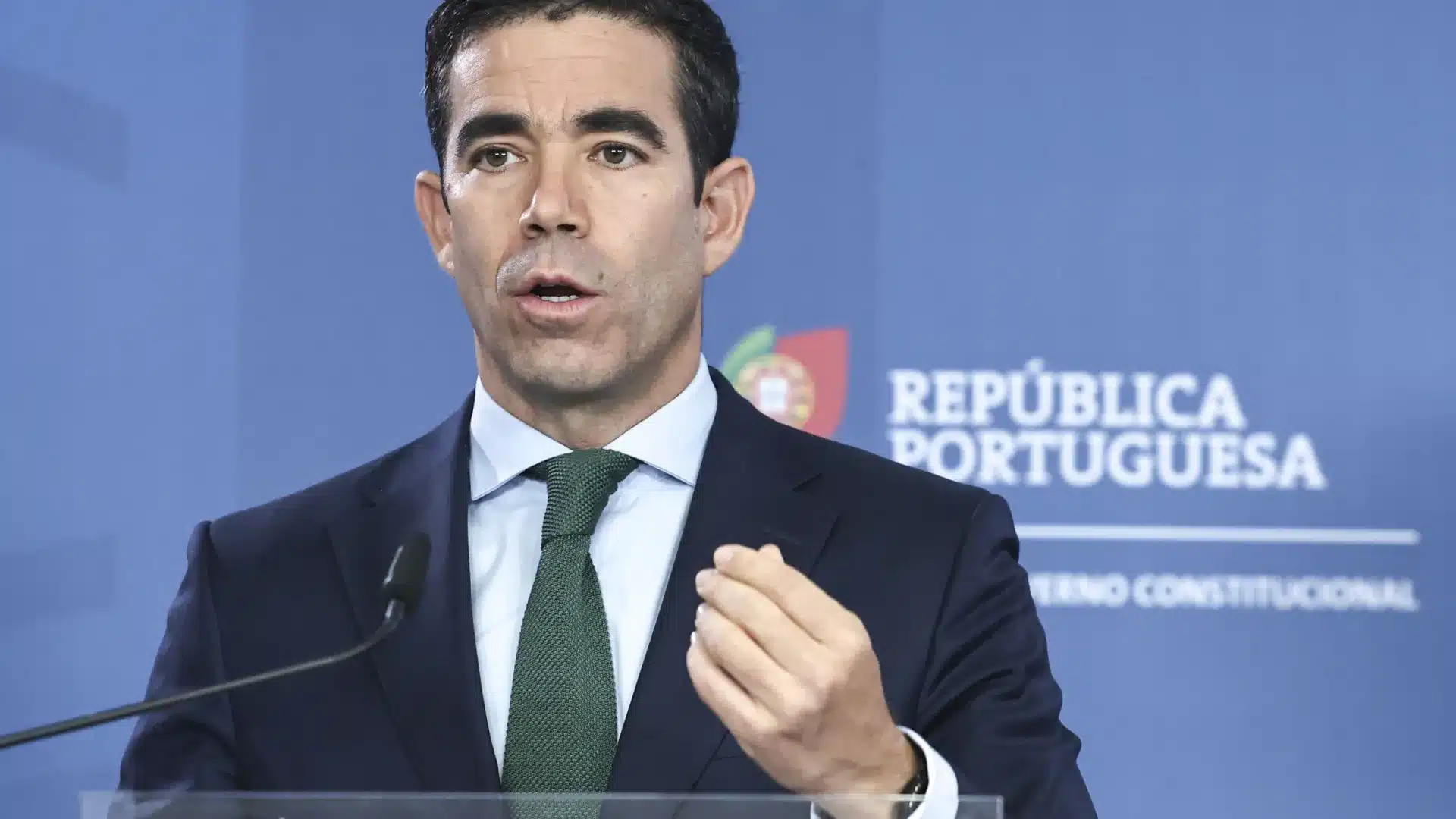 Le gouvernement maintient sa "disponibilité à négocier", mais ne comprend pas la grève générale.