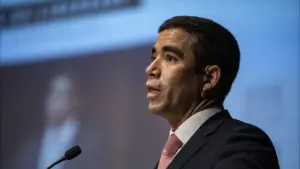 Le gouvernement modifie la proposition de loi sur le retour des étrangers après consultation publique.