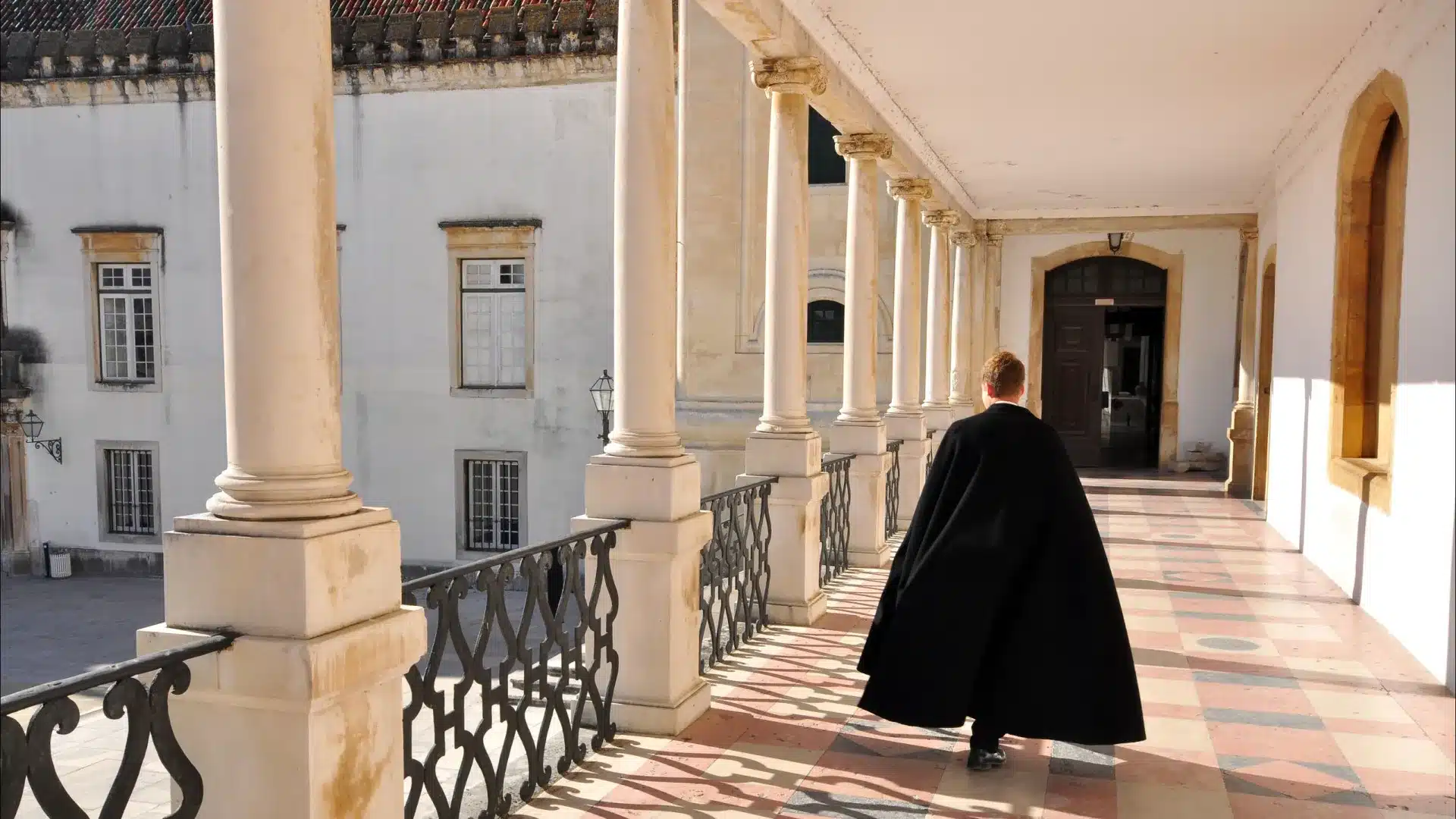 Le gouvernement propose une bourse maximale pour les étudiants en dessous du seuil de pauvreté.