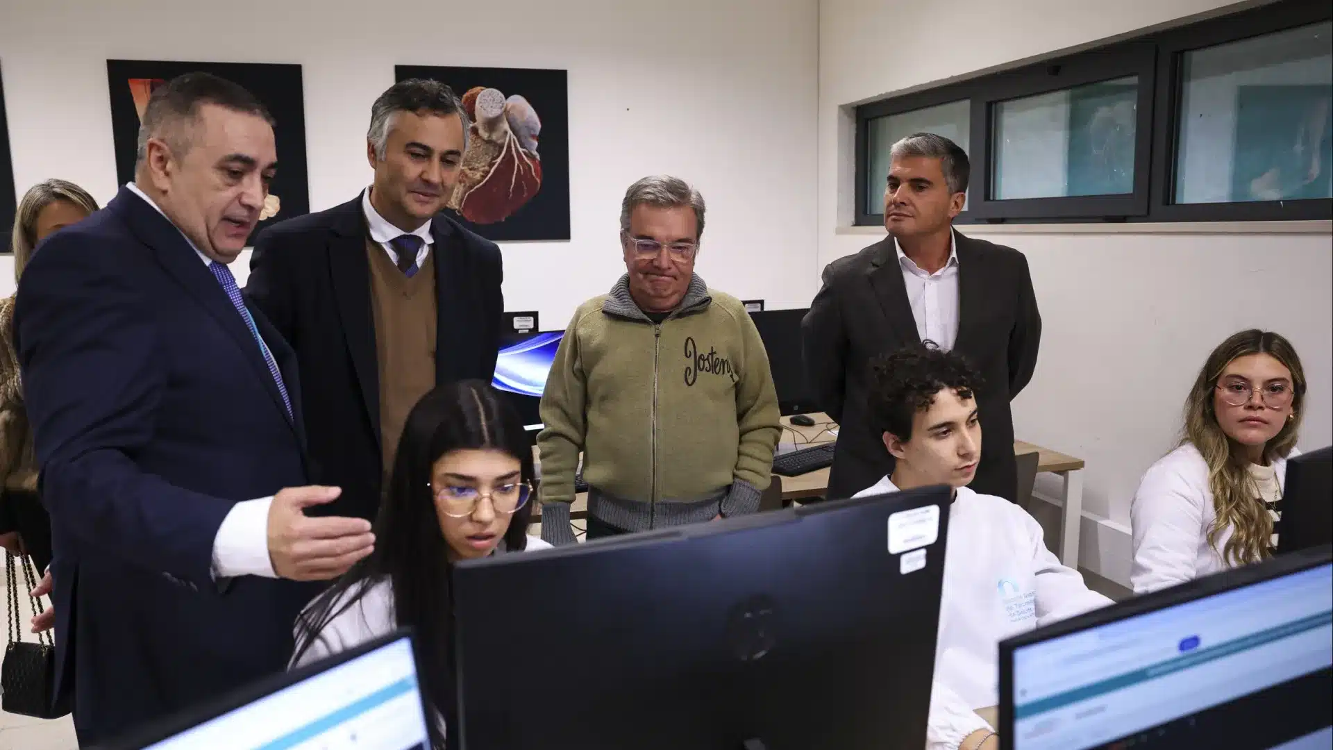 Le gouvernement va payer aux enseignants 30 millions pour des heures supplémentaires.