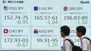 Le Japon réaffirme la "liberté" de prendre des "mesures" face à la chute du yen.