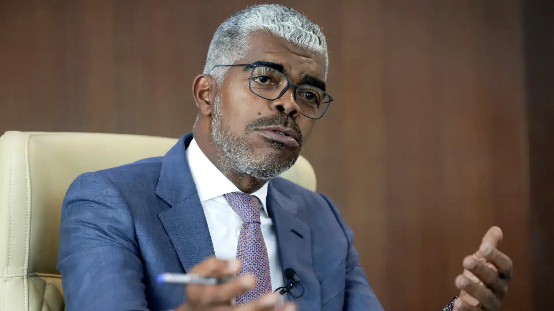 Le ministre angolais prône la libéralisation de l'espace aérien africain.