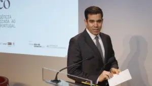 Le ministre déclare que la lutte contre la désinformation doit également être confiée à Lusa.