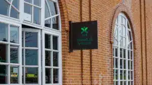 Le nombre de couples au chômage a diminué de 9,5 % en novembre.