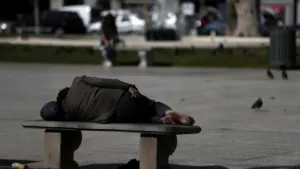 Le nombre de personnes qui ont cessé de vivre comme sans-abri en 2024 est le plus bas.