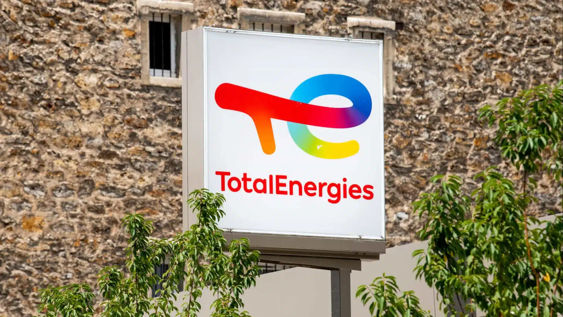 Le Royaume-Uni retire le financement d'un mégaprojet de gaz de TotalEnergies.