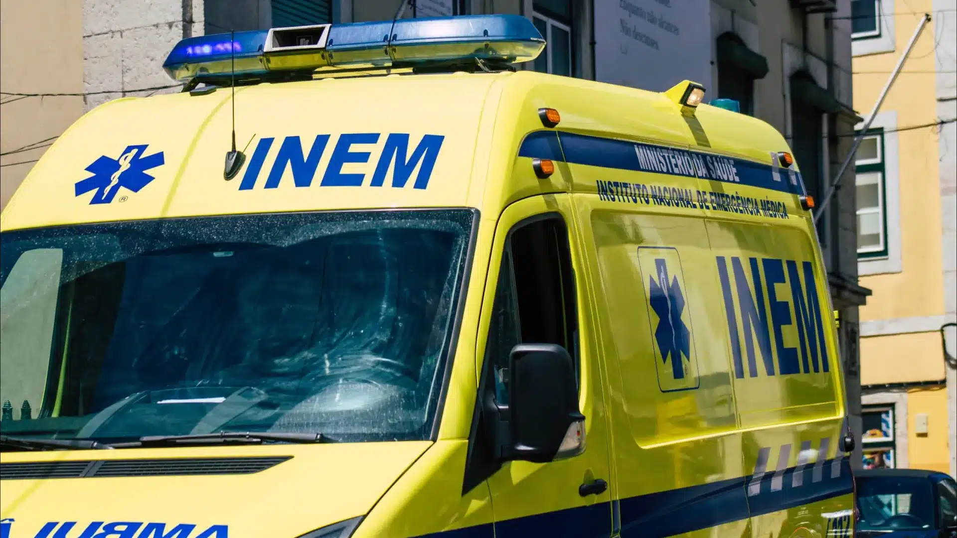 Le syndicat dénonce des retards dans le départ des ambulances, certains supérieurs à une heure.