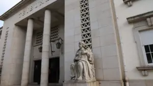 Le tribunal de Beja a commencé à juger 35 accusés pour exploitation d'immigrants.