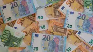 Les besoins de financement de l'État s'élèvent à 13 000 millions en 2026.