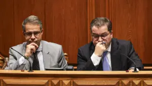 "Les bonnes performances des recettes fiscales n'ont pas été utilisées pour des paillettes."