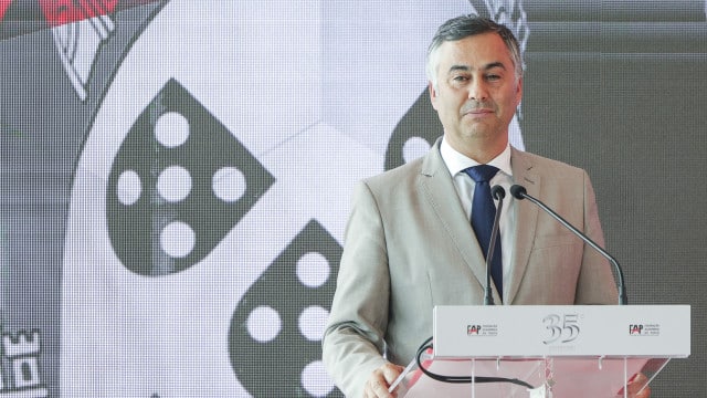 Les déclarations du ministre traduisent un "préjugé social", accuse la Fenprof.