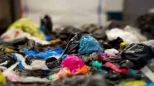 Les élus demandent au gouvernement de contenir la taxe sur les déchets "insupportable".