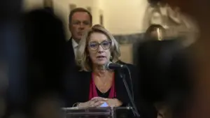 Les modifications de la législation du travail ne rendront pas "les licenciements plus faciles"