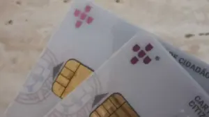 L'IRN dément la nécessité de renouveler la Carte de Citoyen avant la date d'expiration.