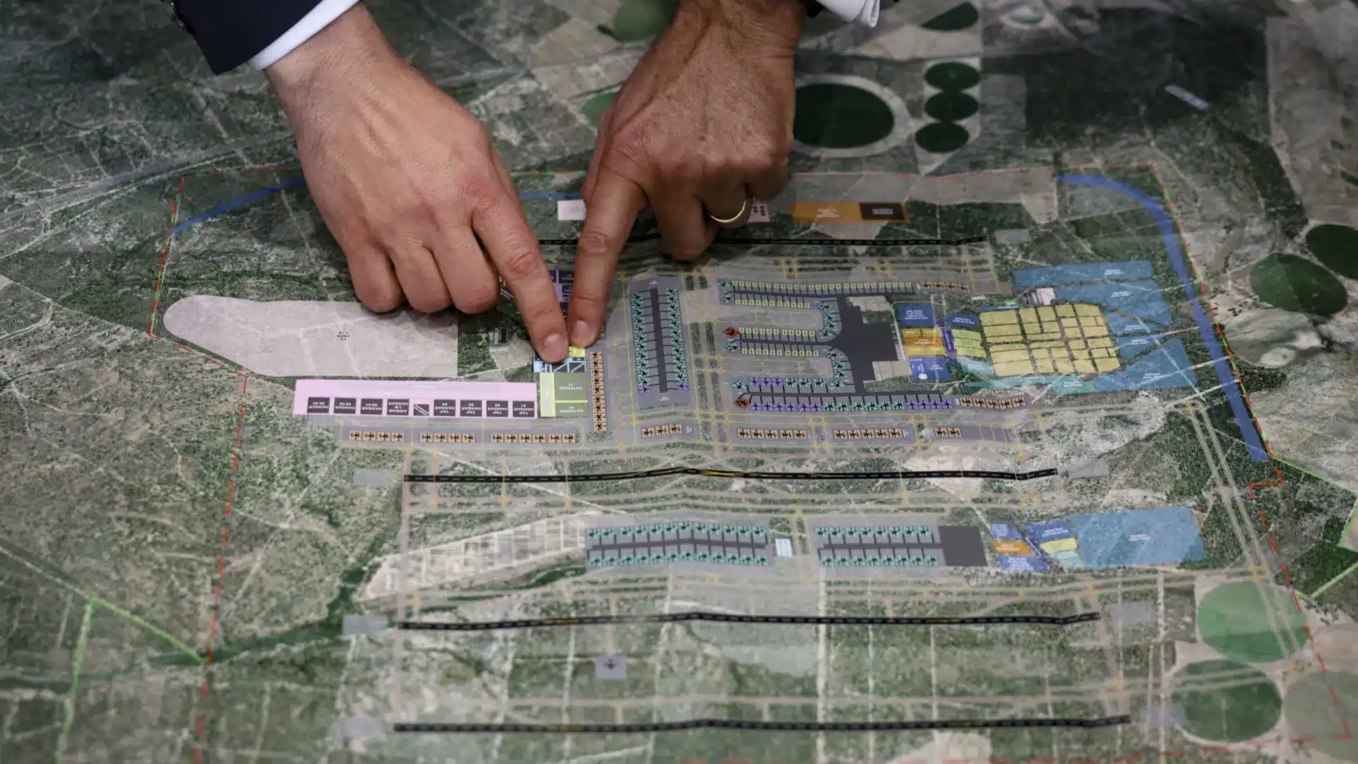 Nouvel aéroport : Le gouvernement entame des négociations avec ANA sur les spécifications.