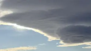 Nuage lenticulaire aperçu dans la Serra da Estrela... et il y a des images.