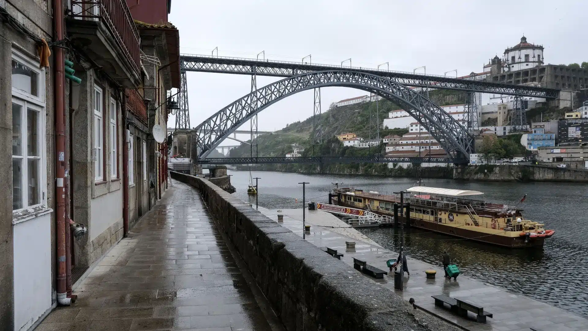 Porto approuve le budget par un vote après qu'un député de Chega se soit absenté de la salle.