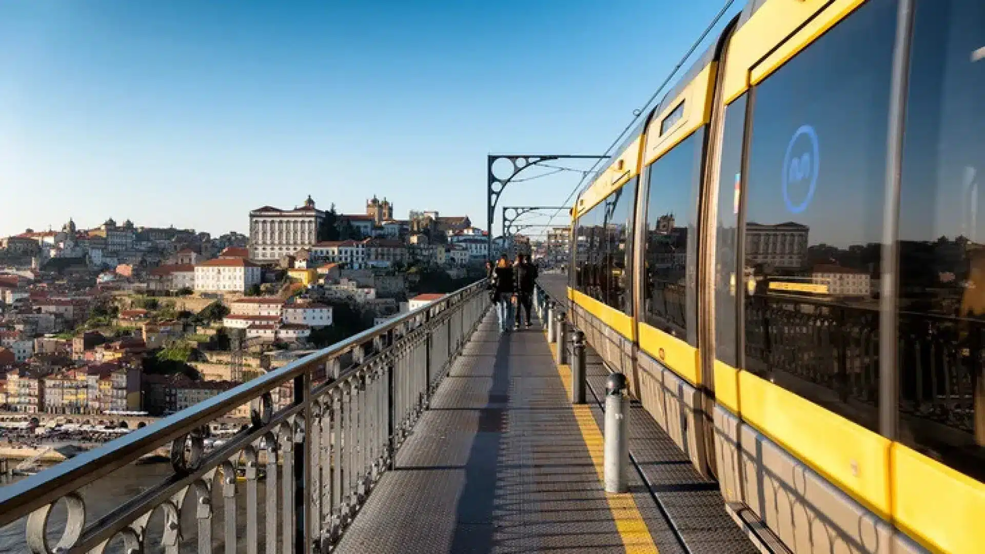 Porto, Metro et STCP signent un protocole d'accord sur le métrobus jeudi.