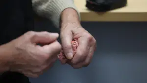 Près de 6 200 victimes de violences domestiques disposent d'un 'bouton de panique'.