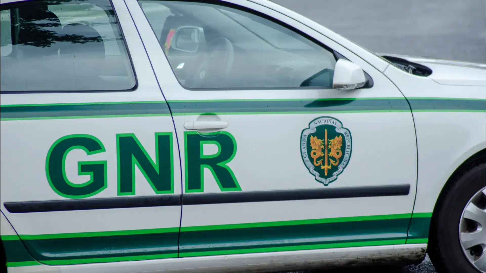 Présentations périodiques pour les jeunes détenus pour vols violents à Estarreja