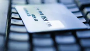 Prétend être PDG et escroque une entreprise italienne de 680 000 euros. Il a été arrêté.