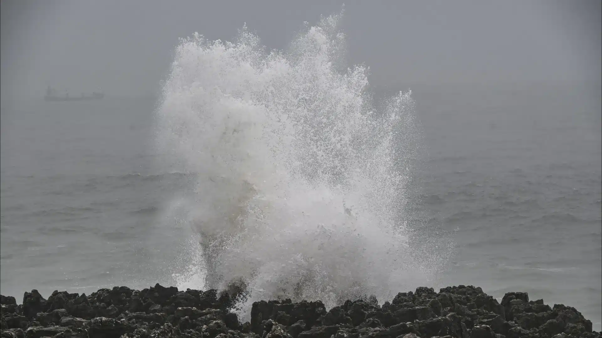 Prévision d'agitation maritime : IPMA étend l'avertissement orange à 6 districts