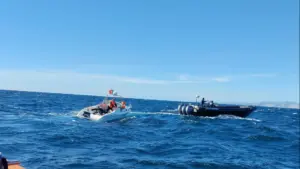 Quatre personnes secourues d'un bateau avec une avarie moteur au large de la Comporta.