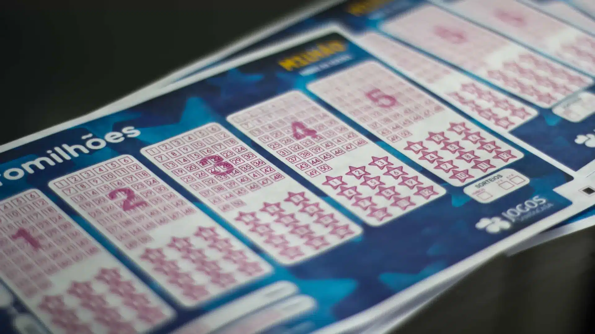 Que feriez-vous avec ce super jackpot ? Vérifiez les numéros de l'EuroMillions.