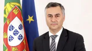 Résidences uniquement avec des boursiers ? "En 5 ans, elles seront dégradées", déclare le ministre.