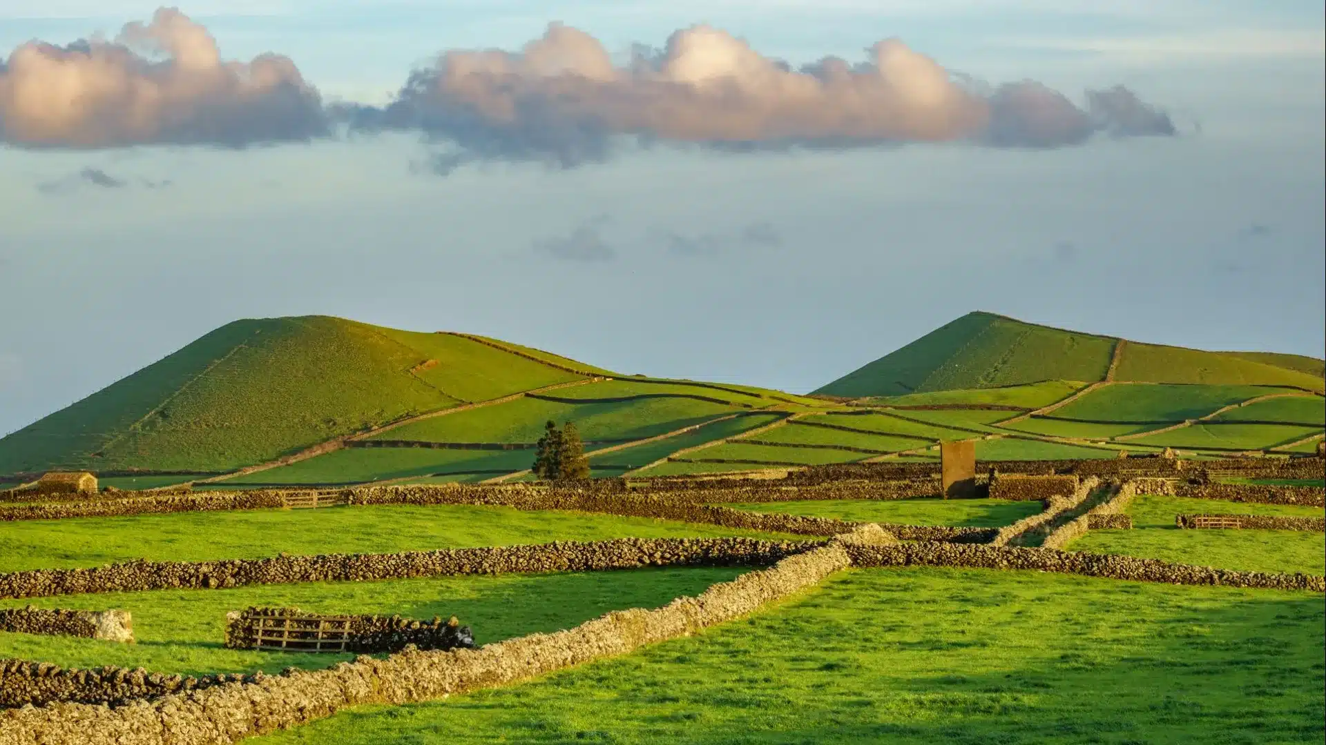 Réveillon aux Açores ? Comptez sur de la pluie, mais avec des maximales allant jusqu'à 18 degrés.