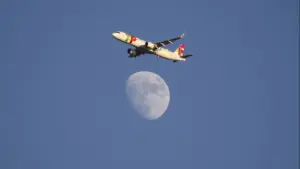 TAP dit qu'elle opère selon les services minimaux convenus avec les syndicats.