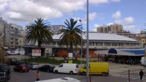 Tirs et désordre au marché de Benfica. "Plusieurs personnes" impliquées.