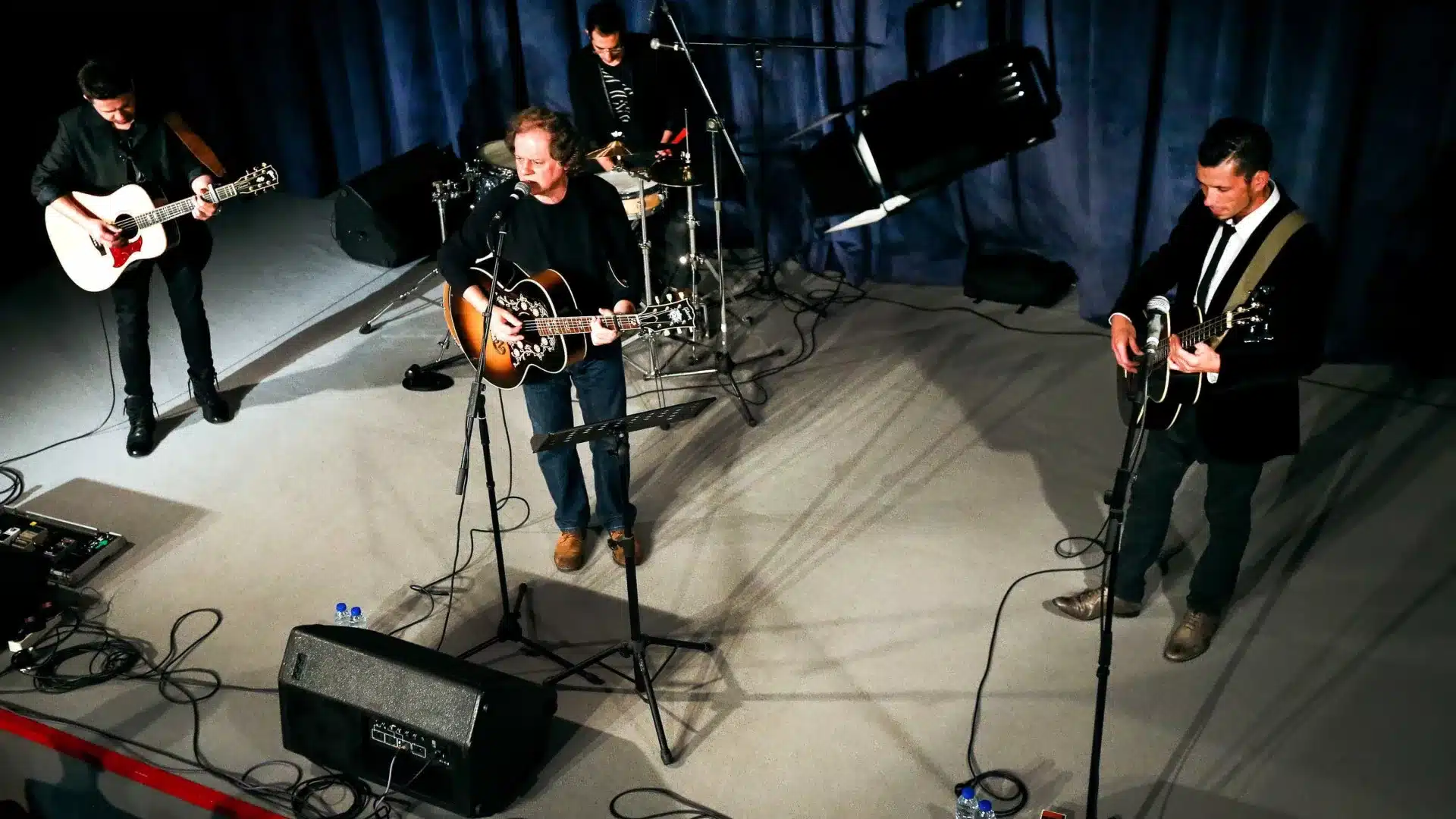 UHF est la tête d'affiche du Festival Geada à Miranda do Douro.